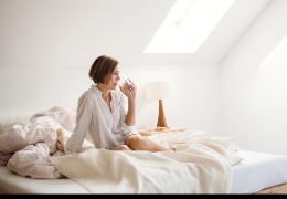 【護(hù)膚】敏感性皮膚的日常護(hù)膚技巧和方法